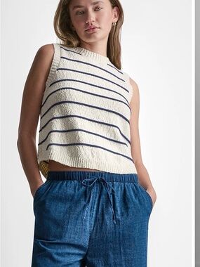 NWT DKNY Striped Sleeveless Knit Tank Top - Cream & Navy size Small.